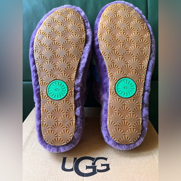 UGG Fluff Yeah Slide Pride Rainbow Purple Fur Slippers Womens Size 9 w/box - Picture 3 of 7